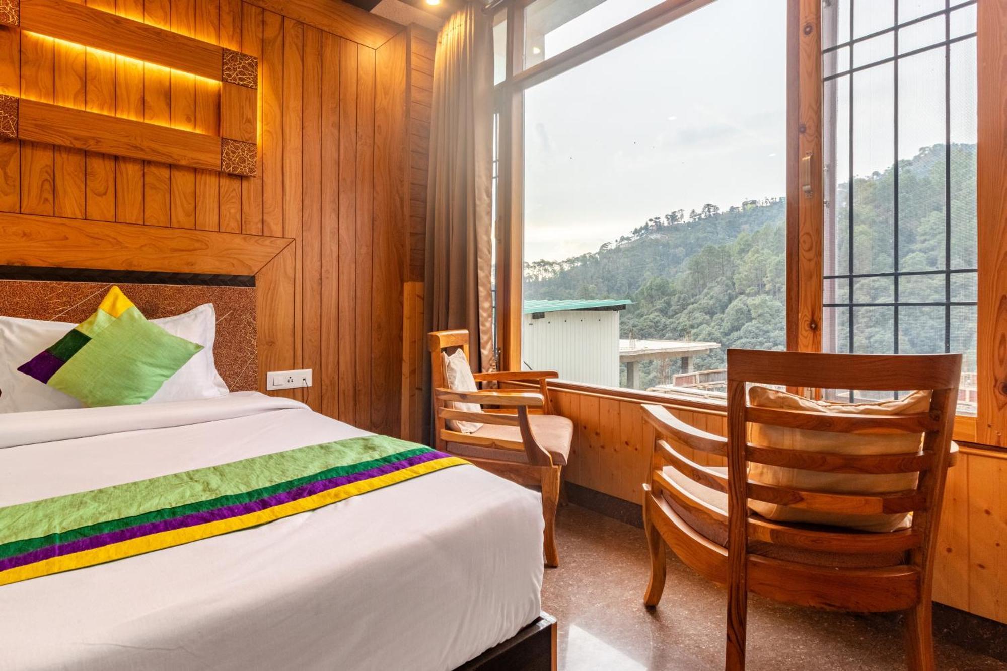 Treebo Srishti Vaikunth With Mountain View Hotell Shimla Eksteriør bilde