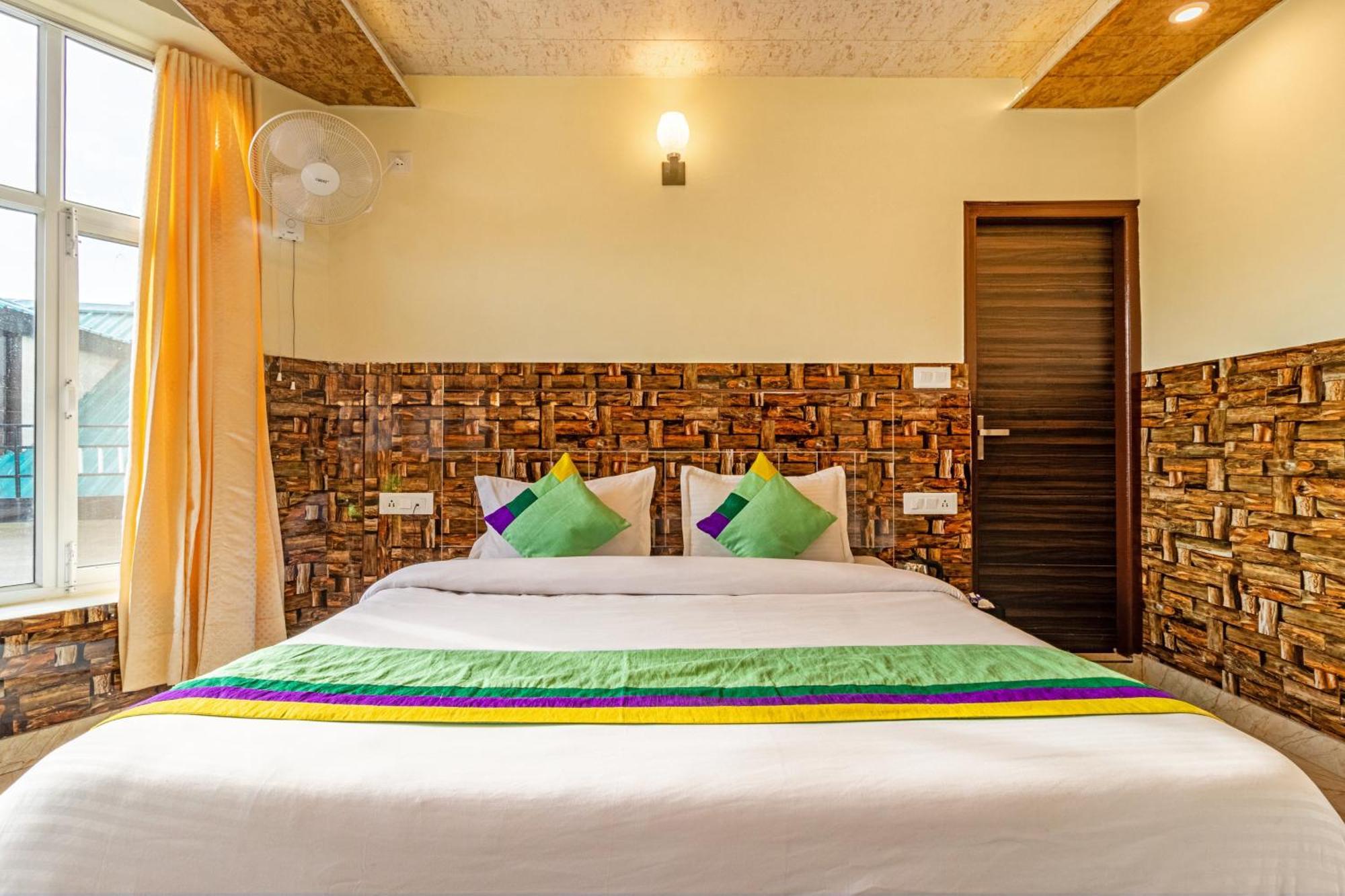 Treebo Srishti Vaikunth With Mountain View Hotell Shimla Eksteriør bilde