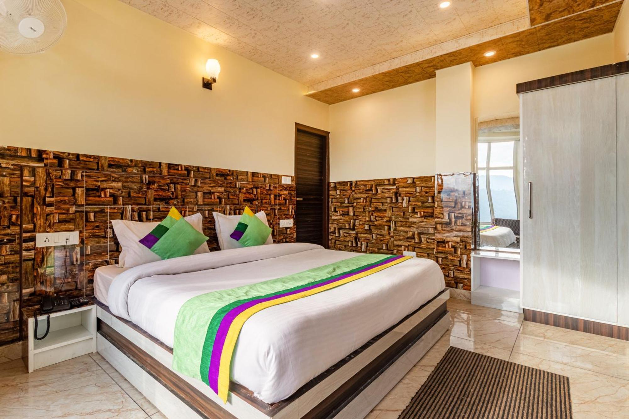 Treebo Srishti Vaikunth With Mountain View Hotell Shimla Eksteriør bilde
