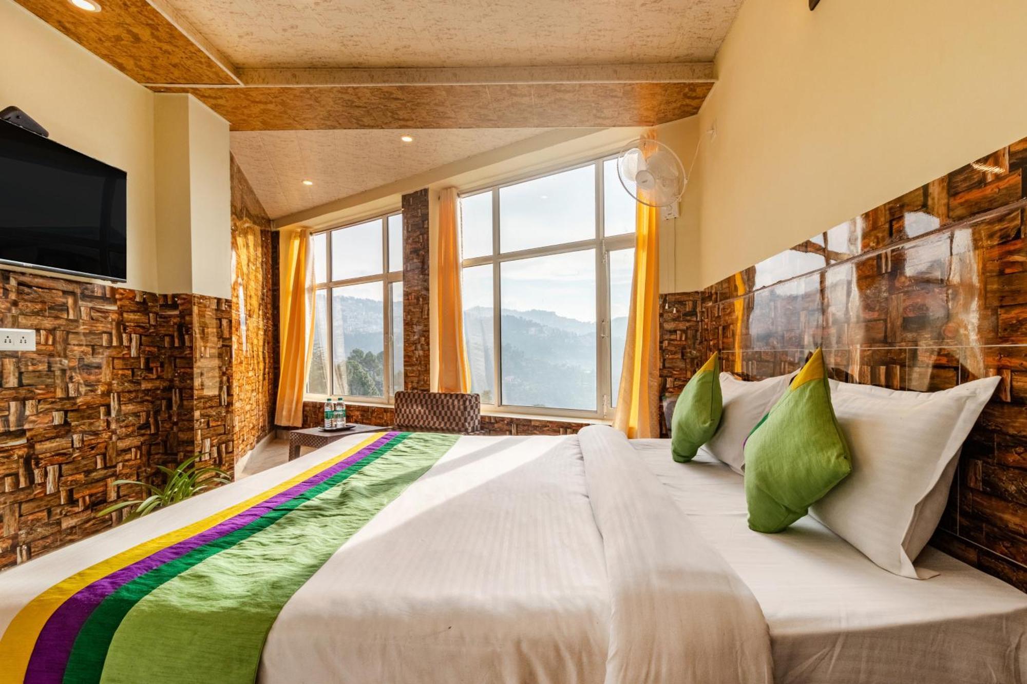 Treebo Srishti Vaikunth With Mountain View Hotell Shimla Eksteriør bilde