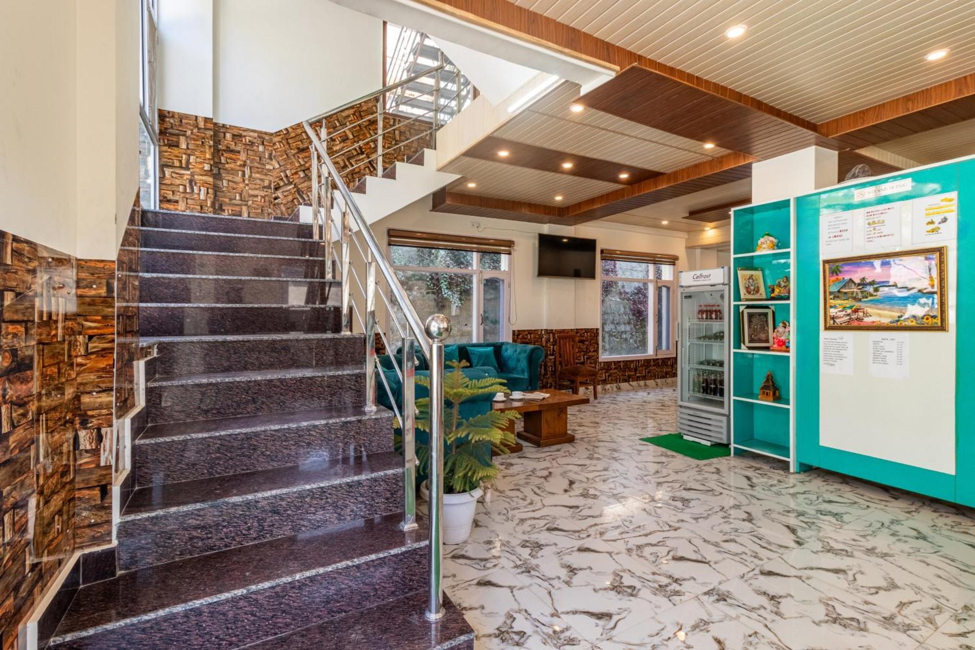 Treebo Srishti Vaikunth With Mountain View Hotell Shimla Eksteriør bilde