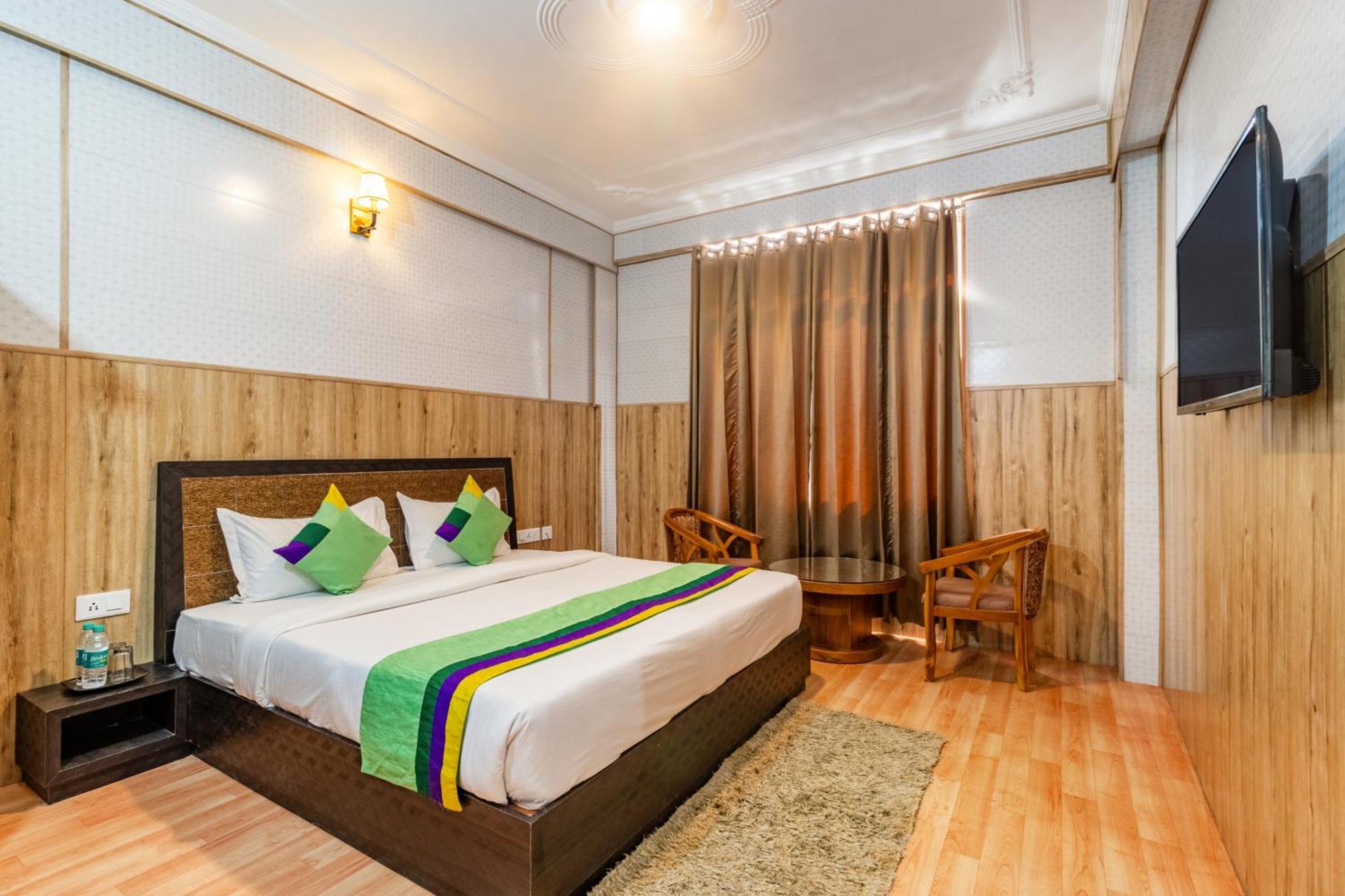 Treebo Srishti Vaikunth With Mountain View Hotell Shimla Eksteriør bilde